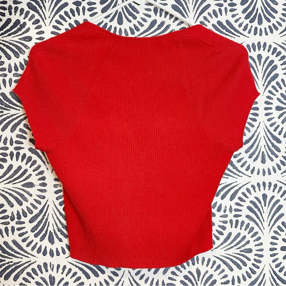 H&M Ribbed Knit Red Cropped Top - Picture 4 of 11